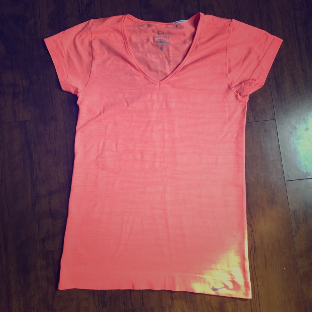 Nike- Peachy Color Drifit Workout Top. Size S